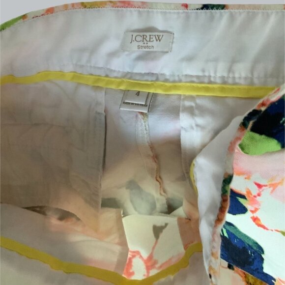 J.CREW LADIES MULTI COLOR FLORAL SHORT BOOTY FLORAL SHORTS STRETCH ZIP EUC 4 - Picture 2 of 6